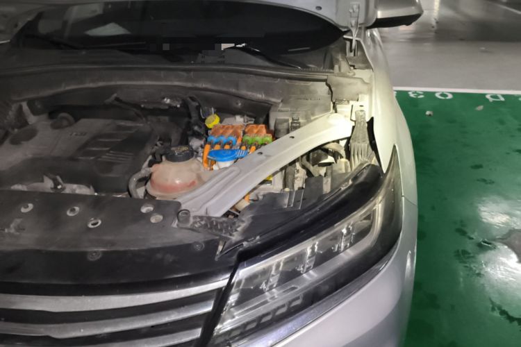 Used Roewe RX5 New Energy 2017 eRX5 50T Hybrid Connected Prestige Flagship Edition Engine Bay Left