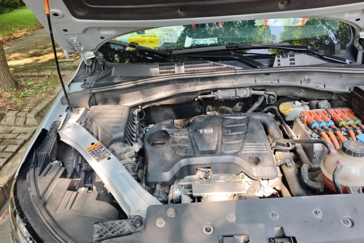 Used Roewe RX5 New Energy 2017 eRX5 50T Hybrid Connected Prestige Flagship Edition Engine Bay Right