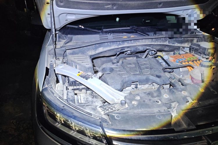 Used Roewe RX5 New Energy 2017 eRX5 50T Hybrid Connected Prestige Flagship Edition Engine Bay Right