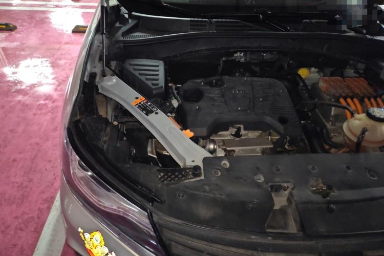 Used Roewe RX5 New Energy 2017 eRX5 50T Hybrid Connected Prestige Flagship Edition Engine Bay Right