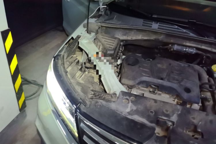 Used Roewe RX5 New Energy 2017 eRX5 50T Hybrid Connected Prestige Flagship Edition Engine Bay Right