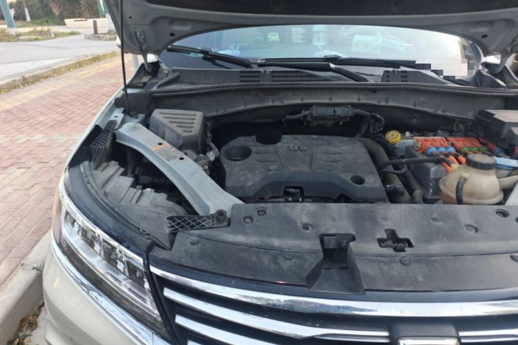 Used Roewe RX5 New Energy 2017 eRX5 50T Hybrid Connected Prestige Flagship Edition Engine Bay Right