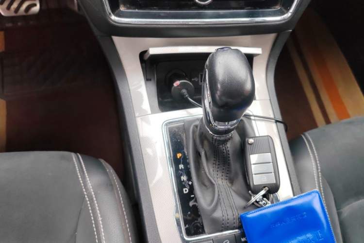 Used Roewe RX5 New Energy 2017 eRX5 50T Hybrid Connected Prestige Flagship Edition Gear Lever