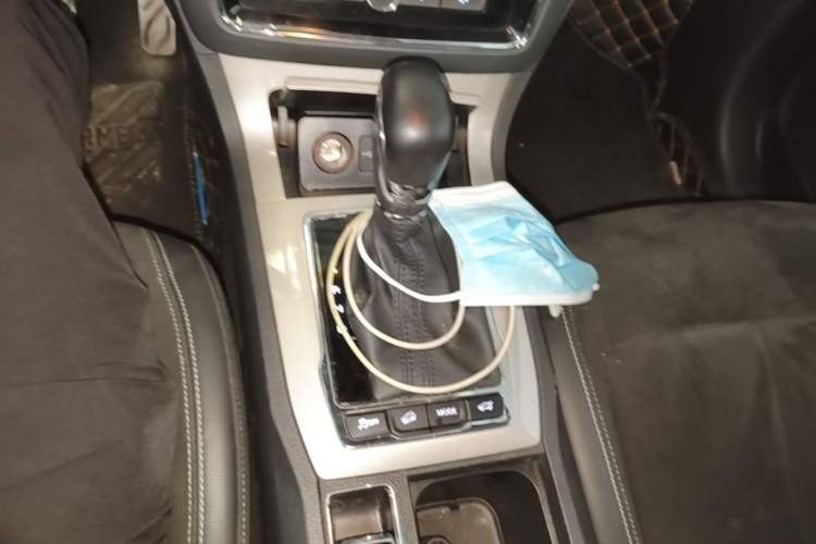 Used Roewe RX5 New Energy 2017 eRX5 50T Hybrid Connected Prestige Flagship Edition Gear Lever