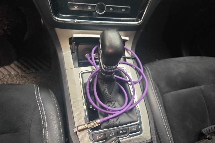 Used Roewe RX5 New Energy 2017 eRX5 50T Hybrid Connected Prestige Flagship Edition Gear Lever