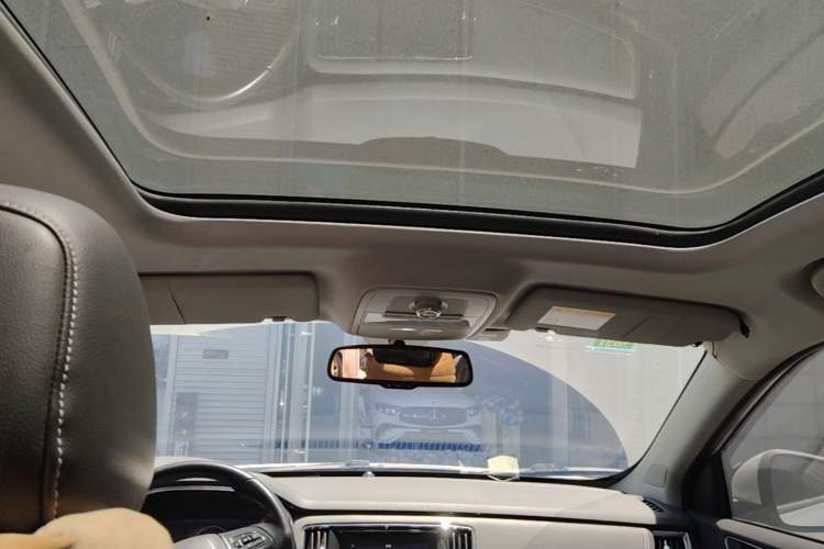 Used Roewe RX5 New Energy 2017 eRX5 50T Hybrid Connected Prestige Flagship Edition Headliner