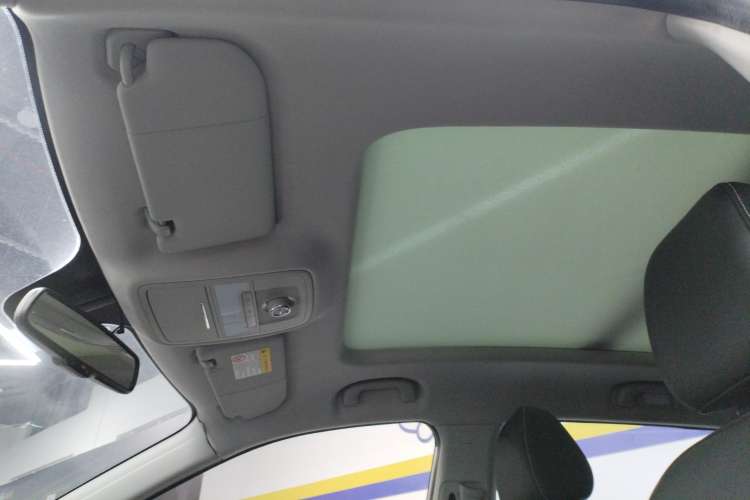 Used Roewe RX5 New Energy 2017 eRX5 50T Hybrid Connected Prestige Flagship Edition Headliner