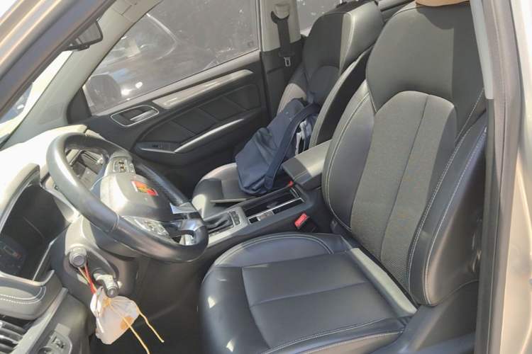 Used Roewe RX5 New Energy 2017 eRX5 50T Hybrid Connected Prestige Flagship Edition Left Front Seat
