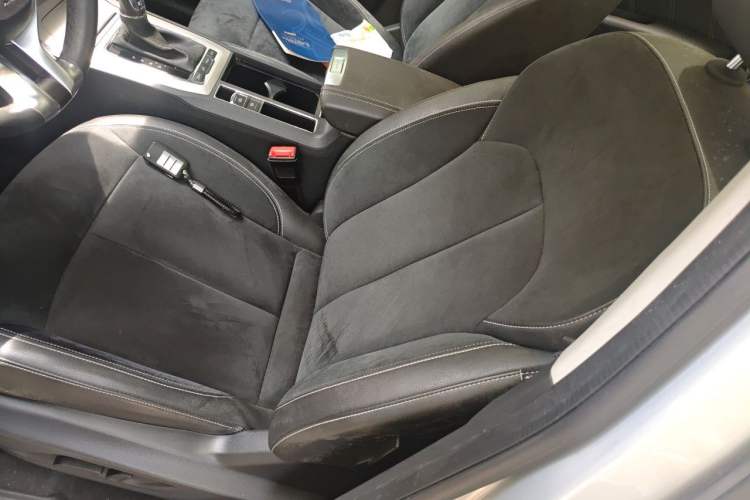 Used Roewe RX5 New Energy 2017 eRX5 50T Hybrid Connected Prestige Flagship Edition Left Front Seat