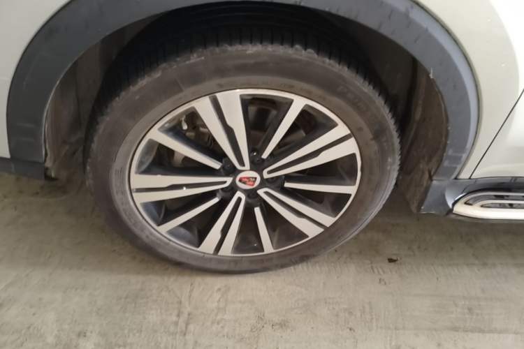 Used Roewe RX5 New Energy 2017 eRX5 50T Hybrid Connected Prestige Flagship Edition Left Front Wheel Hub