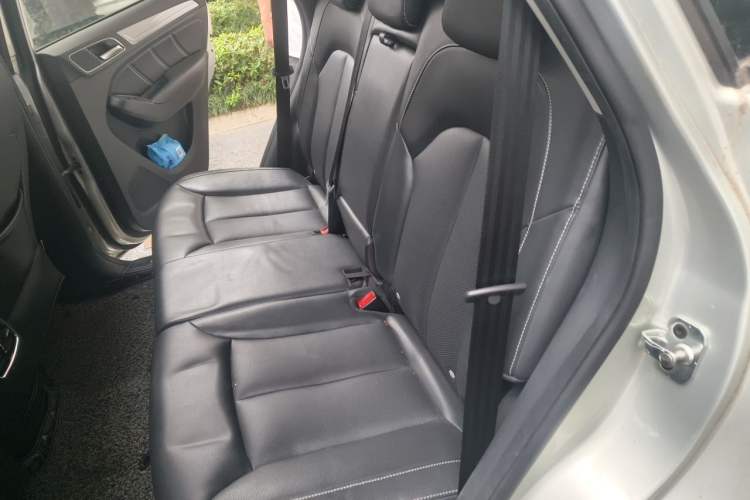 Used Roewe RX5 New Energy 2017 eRX5 50T Hybrid Connected Prestige Flagship Edition Left Rear Seat
