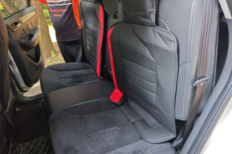 Used Roewe RX5 New Energy 2017 eRX5 50T Hybrid Connected Prestige Flagship Edition Left Rear Seat