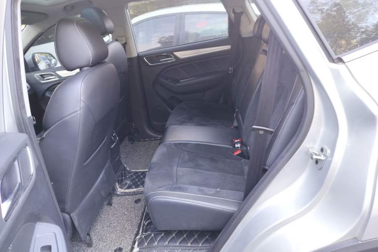 Used Roewe RX5 New Energy 2017 eRX5 50T Hybrid Connected Prestige Flagship Edition Left Rear Seat