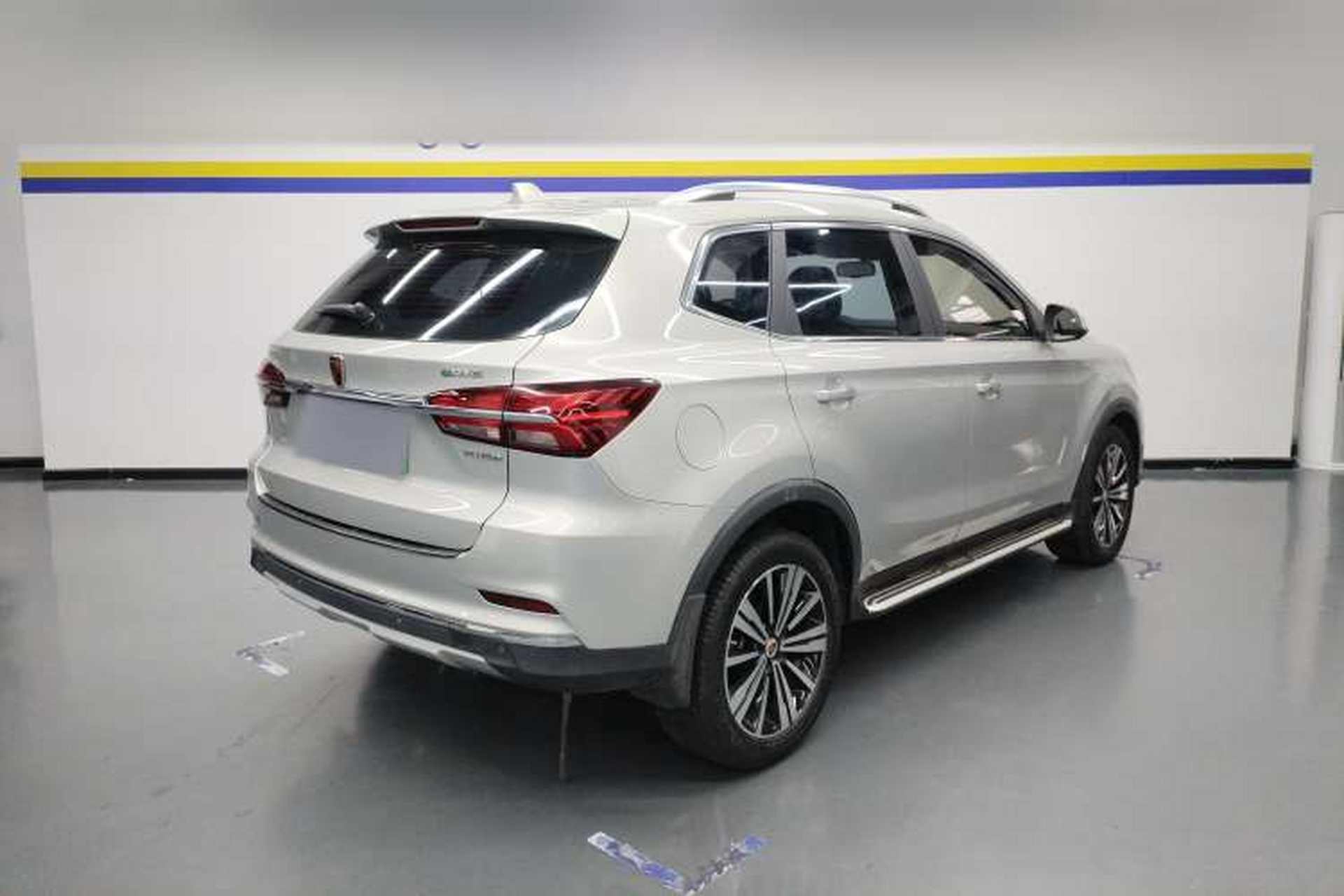 Used Roewe RX5 New Energy 2017 eRX5 50T Hybrid Connected Prestige Flagship Edition Rear Right 45 Deg