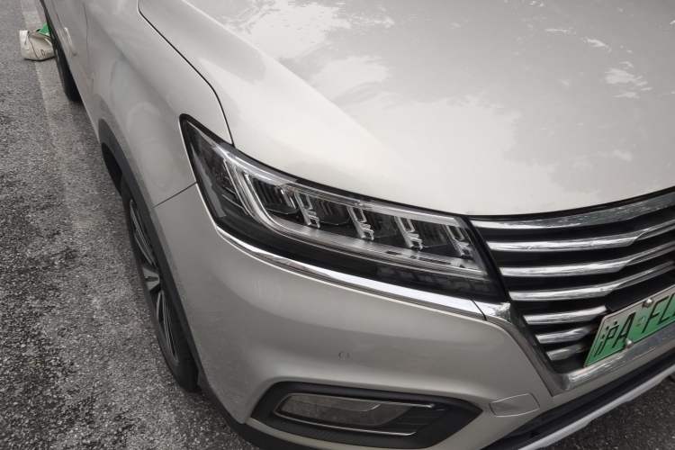 Used Roewe RX5 New Energy 2017 eRX5 50T Hybrid Connected Prestige Flagship Edition Right Front Headlight