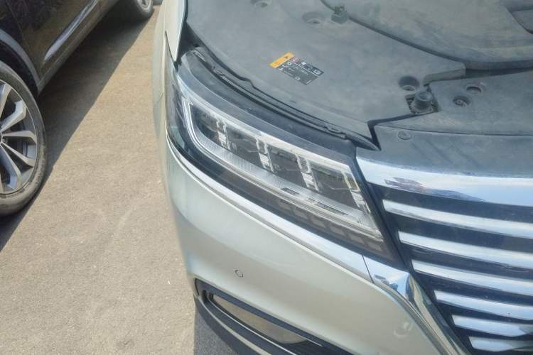 Used Roewe RX5 New Energy 2017 ERX5 EV400 Electric Internet Supreme Edition Right Front Headlight