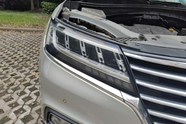 Used Roewe RX5 New Energy 2017 eRX5 50T Hybrid Connected Prestige Flagship Edition Right Front Headlight