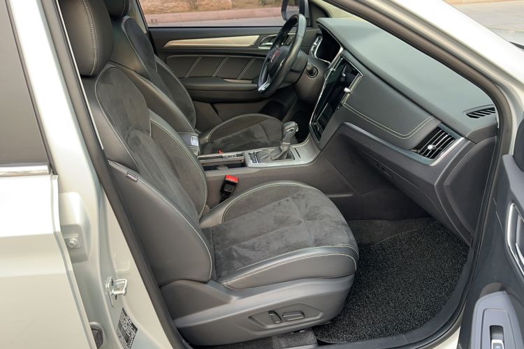 Used Roewe RX5 New Energy 2017 eRX5 50T Hybrid Connected Prestige Flagship Edition Right Front Seat