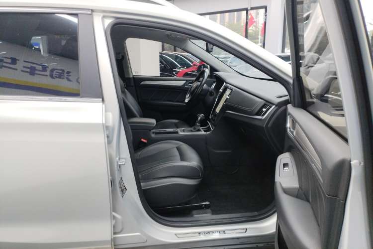 Used Roewe RX5 New Energy 2017 eRX5 50T Hybrid Connected Prestige Flagship Edition Right Front Seat