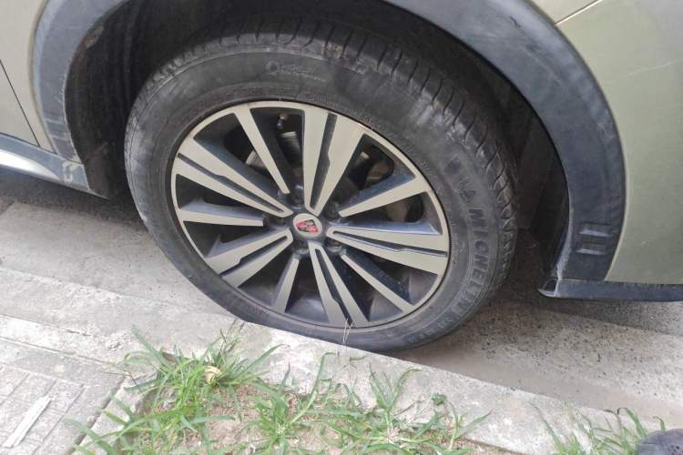 Used Roewe RX5 New Energy 2017 eRX5 50T Hybrid Connected Prestige Flagship Edition Right Front Wheel Hub