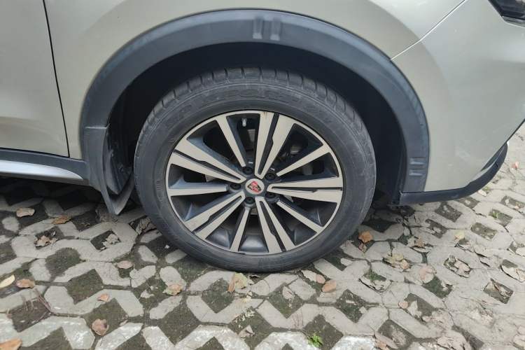 Used Roewe RX5 New Energy 2017 eRX5 50T Hybrid Connected Prestige Flagship Edition Right Front Wheel Hub