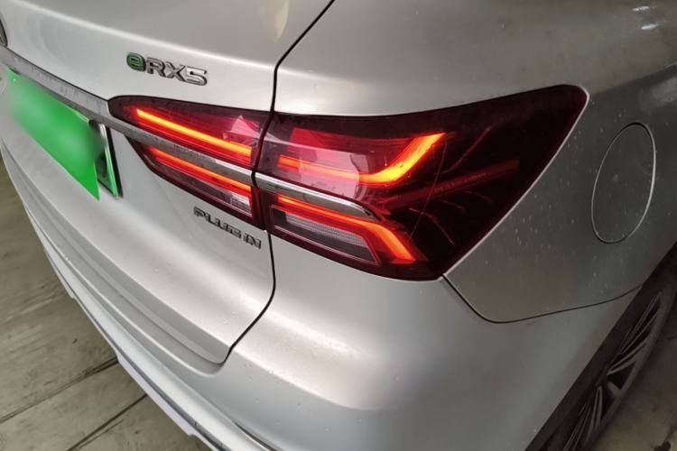 Used Roewe RX5 New Energy 2017 eRX5 50T Hybrid Connected Prestige Flagship Edition Right Rear Taillight