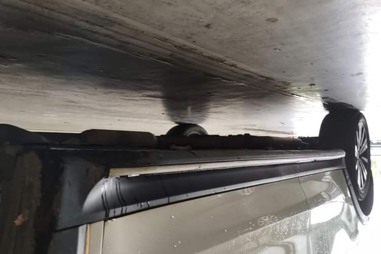 Used Roewe RX5 New Energy 2017 eRX5 50T Hybrid Connected Prestige Flagship Edition Right Side Sill