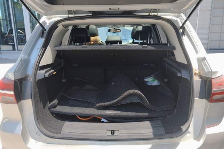 Used Roewe RX5 New Energy 2017 eRX5 50T Hybrid Connected Prestige Flagship Edition Trunk