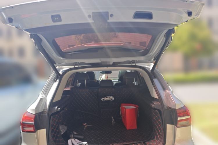 Used Roewe RX5 New Energy 2017 eRX5 50T Hybrid Connected Prestige Flagship Edition Trunk