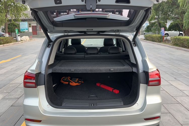 Used Roewe RX5 New Energy 2017 eRX5 50T Hybrid Connected Prestige Flagship Edition Trunk