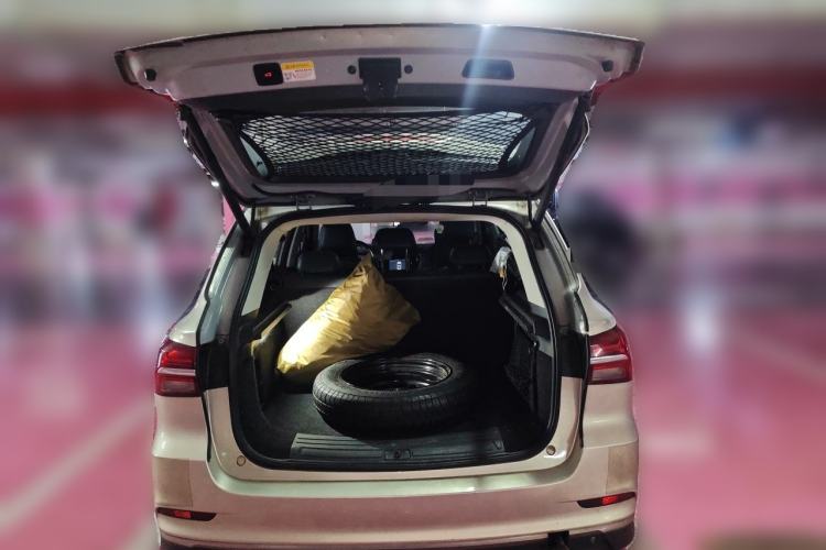 Used Roewe RX5 New Energy 2017 eRX5 50T Hybrid Connected Prestige Flagship Edition Trunk