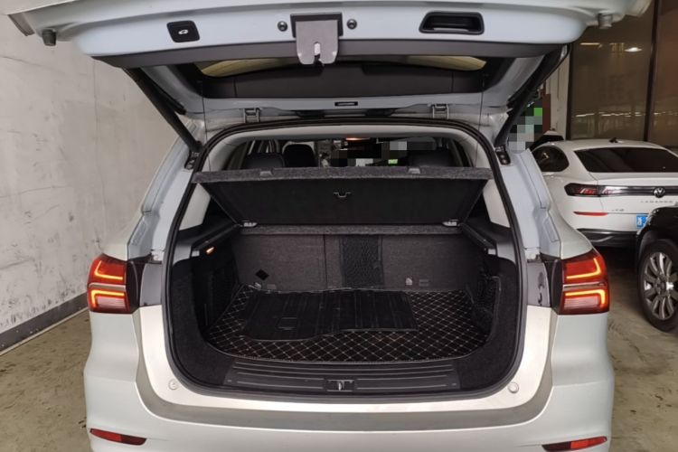Used Roewe RX5 New Energy 2017 eRX5 50T Hybrid Connected Prestige Flagship Edition Trunk