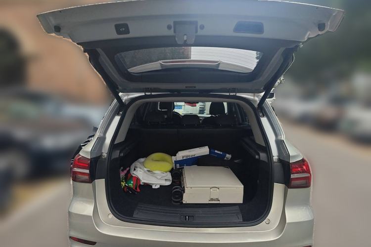 Used Roewe RX5 New Energy 2017 eRX5 50T Hybrid Connected Prestige Flagship Edition Trunk