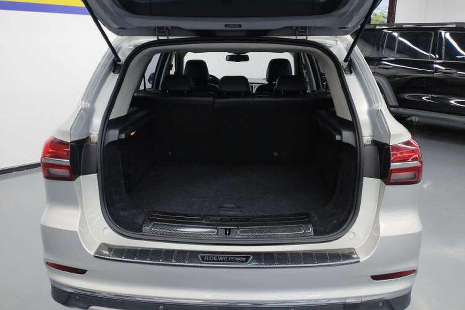 Used Roewe RX5 New Energy 2017 eRX5 50T Hybrid Connected Prestige Flagship Edition Trunk