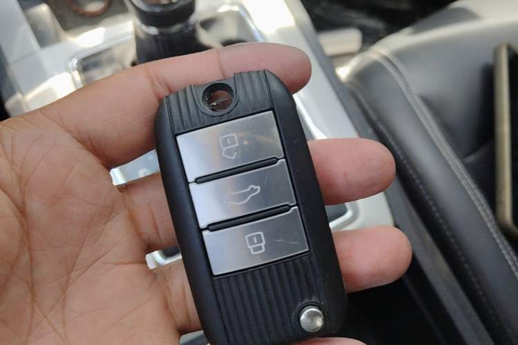Used Roewe RX5 New Energy 2017 eRX5 50T Hybrid Connected Prestige Flagship Edition Vehicle Key