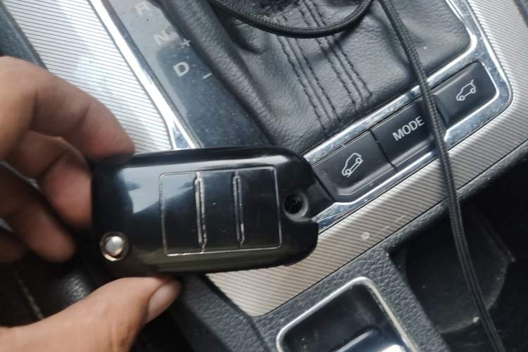 Used Roewe RX5 New Energy 2017 eRX5 50T Hybrid Connected Prestige Flagship Edition Vehicle Key