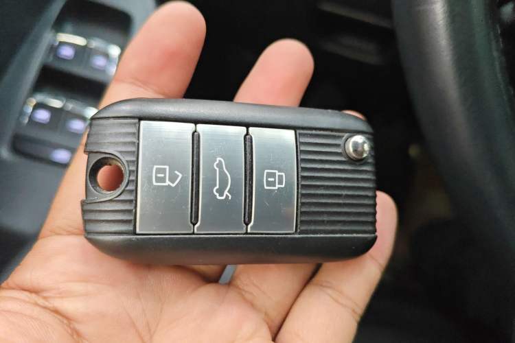 Used Roewe RX5 New Energy 2017 ERX5 EV400 Electric Internet Supreme Edition Vehicle Key