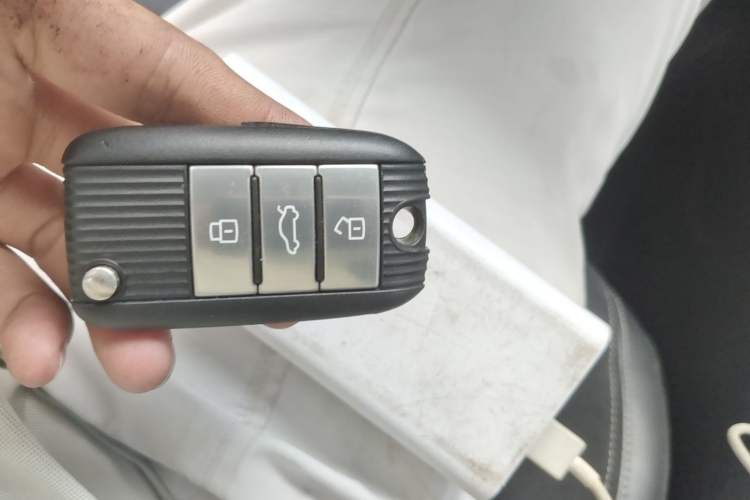 Used Roewe RX5 New Energy 2017 eRX5 50T Hybrid Connected Prestige Flagship Edition Vehicle Key