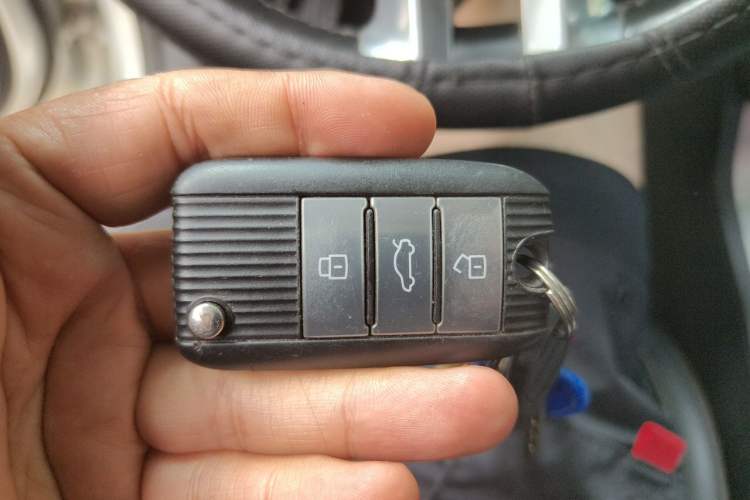Used Roewe RX5 New Energy 2017 ERX5 EV400 Electric Internet Supreme Edition Vehicle Key