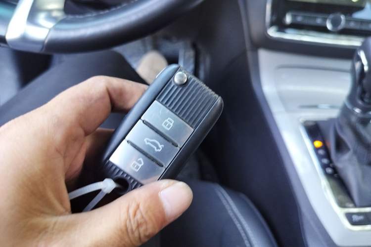 Used Roewe RX5 New Energy 2017 eRX5 50T Hybrid Connected Prestige Flagship Edition Vehicle Key