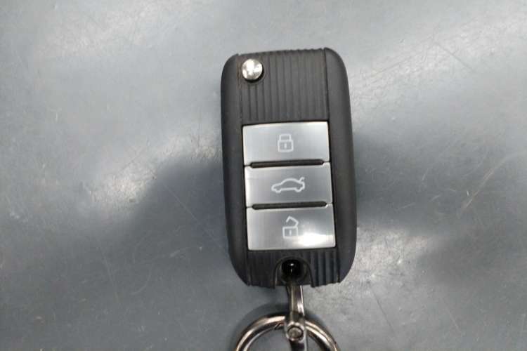 Used Roewe RX5 New Energy 2017 eRX5 50T Hybrid Connected Prestige Flagship Edition Vehicle Key