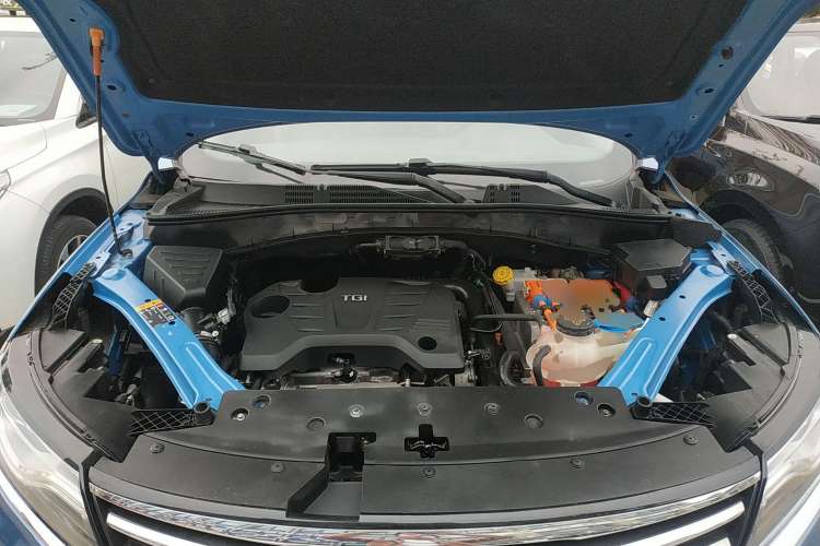Used Roewe RX5 New Energy 2018 eRX5 50T Hybrid Luxury Edition Engine Bay