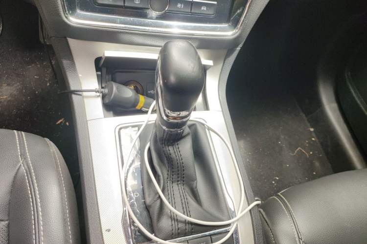 Used Roewe RX5 New Energy 2018 eRX5 50T Hybrid Luxury Edition Gear Lever