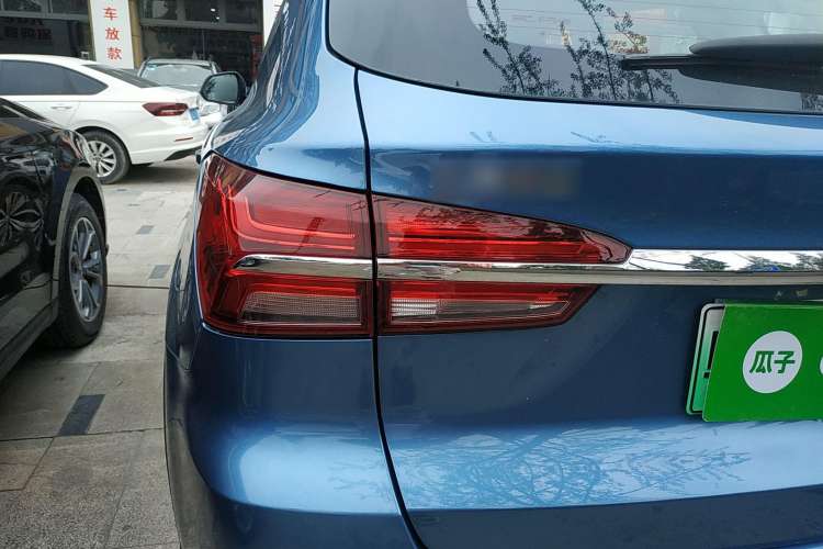Used Roewe RX5 New Energy 2018 eRX5 50T Hybrid Luxury Edition Left Rear Taillight