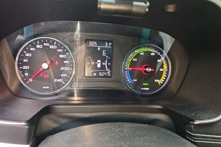 Used Roewe RX5 New Energy 2018 eRX5 50T Hybrid Luxury Edition Odometer Close Up