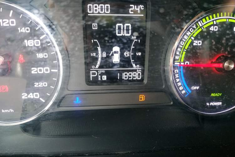 Used Roewe RX5 New Energy 2018 eRX5 50T Hybrid Luxury Edition Odometer Close Up