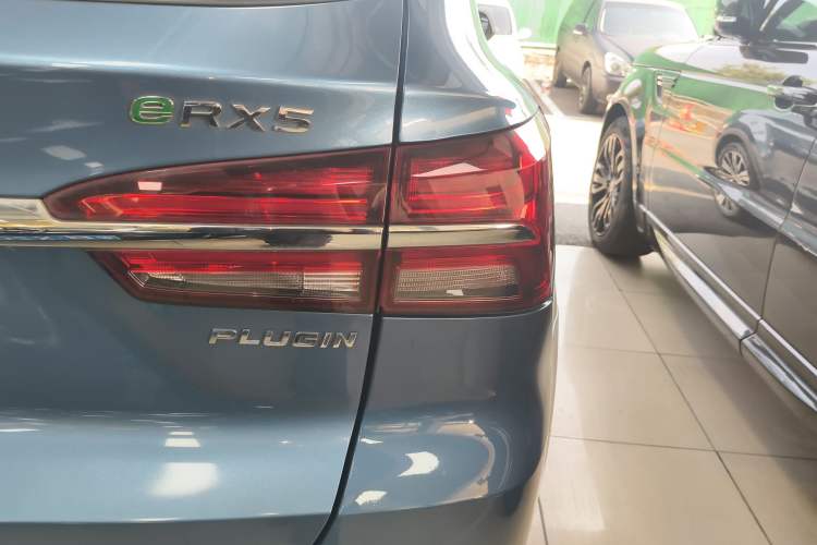 Used Roewe RX5 New Energy 2018 eRX5 50T Hybrid Luxury Edition Right Rear Taillight