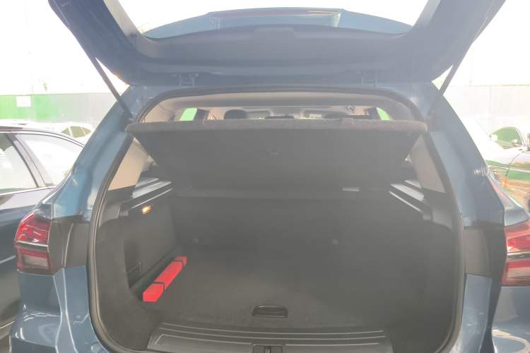 Used Roewe RX5 New Energy 2018 eRX5 50T Hybrid Luxury Edition Trunk
