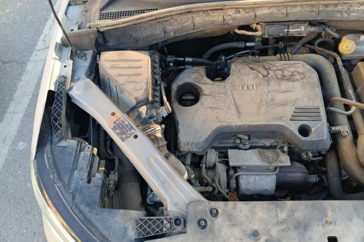 Used Roewe RX5 New Energy 2018 eRX5 50T Hybrid Luxury Edition Engine Bay Right