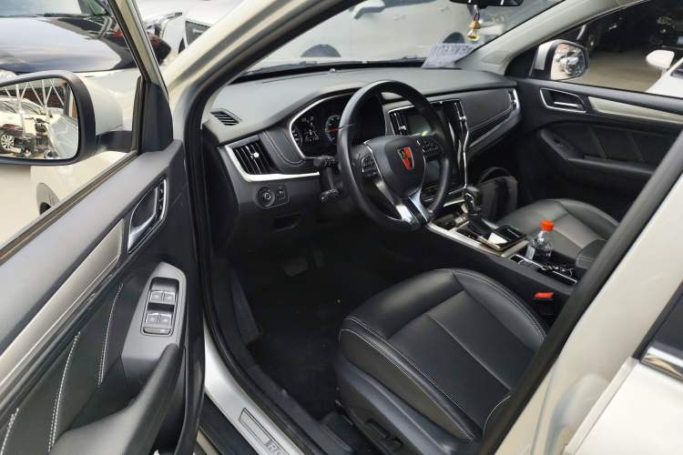 Used Roewe RX5 New Energy 2018 eRX5 50T Hybrid Luxury Edition Interior 3